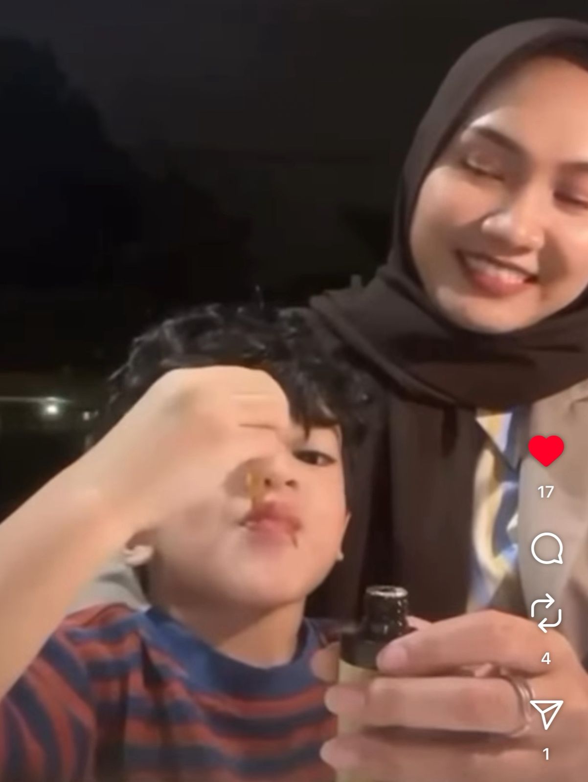 Karim Minum Propolis